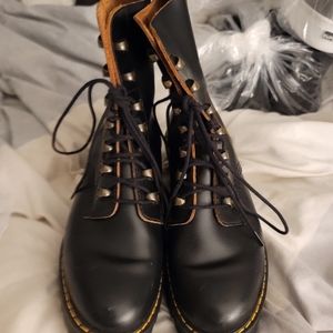 Dr Martens Leona Black Leather Women's Sz 8/39